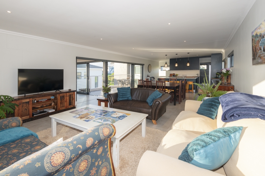 5 Bedroom Property for Sale in Myburgh Park Western Cape